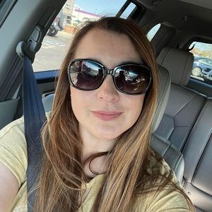 Meet your Posher, Maribel